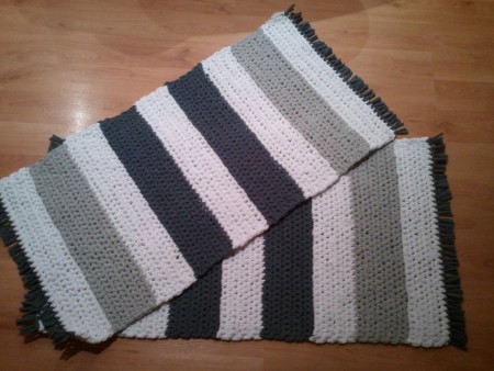 Háčkovaný koberec